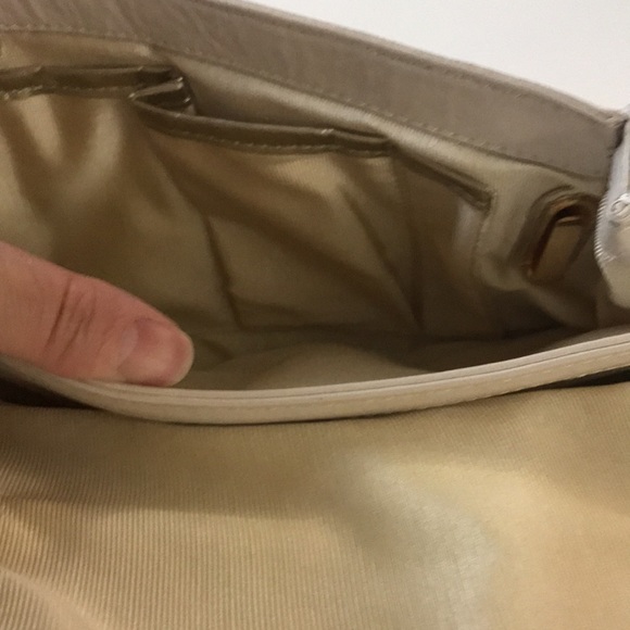 Badgley Mischka Couture Off White Leather Studded Bag - Picture 7 of 11